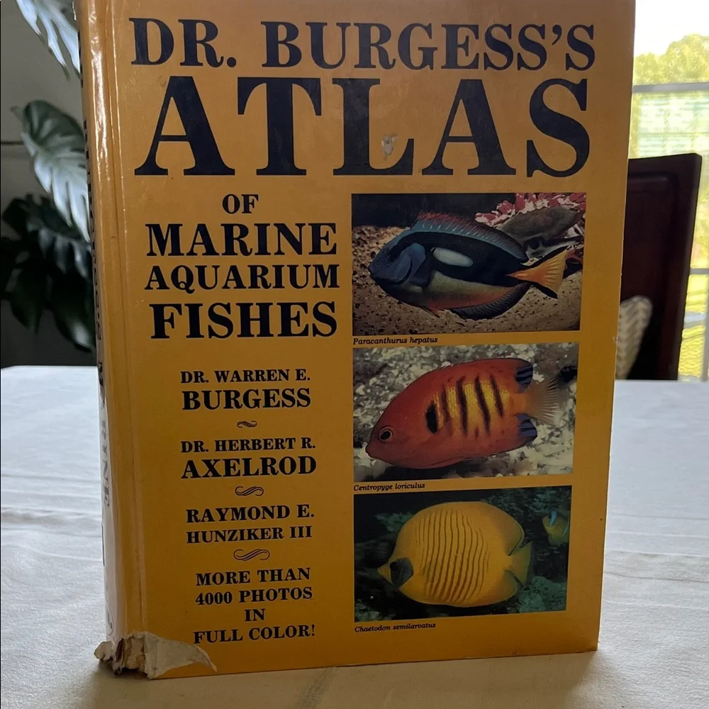 's Atlas of Marine Aquarium Fishes - Vibrant Yellow Cover